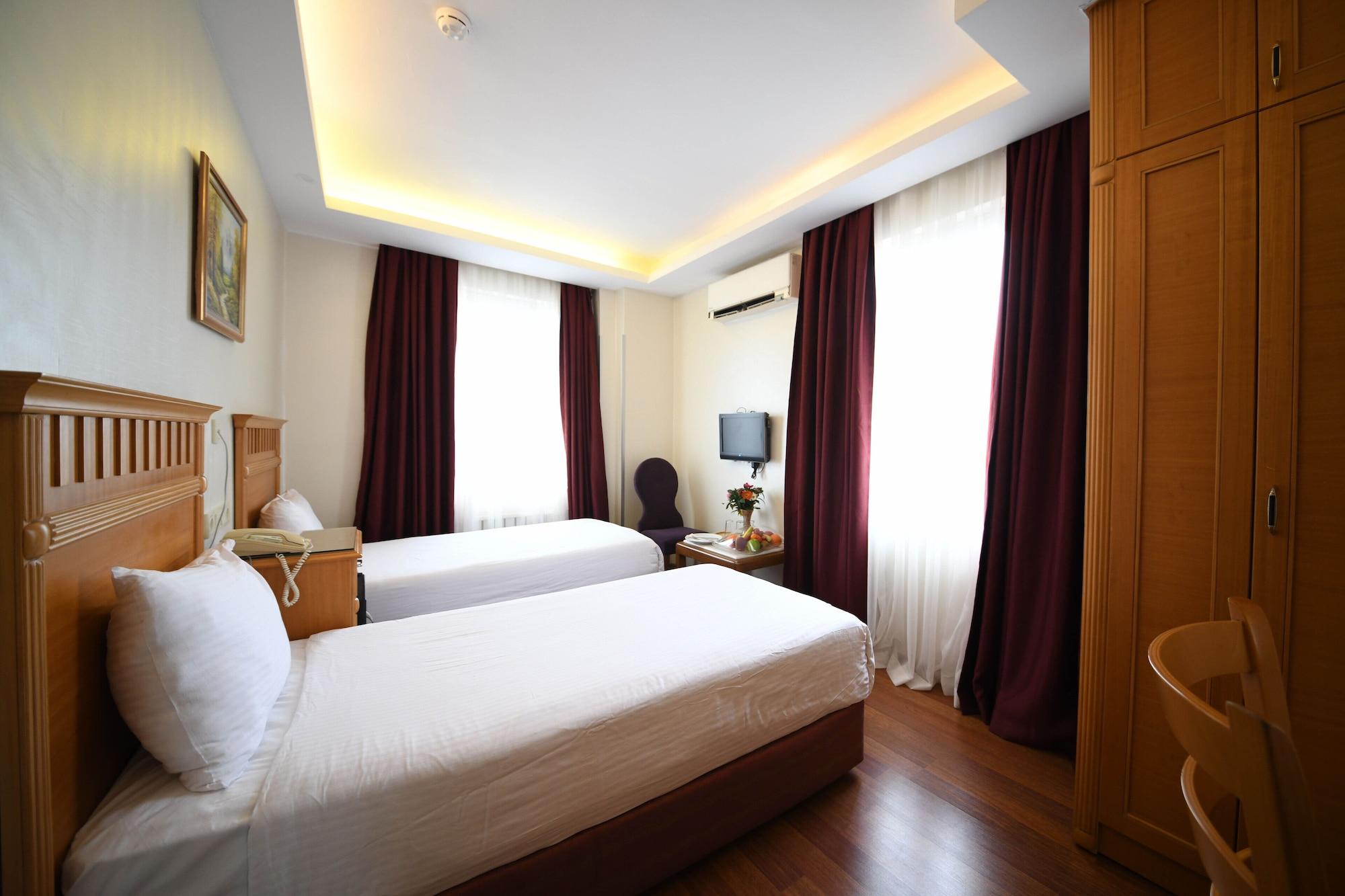 Park Star Hotel Taksim Istanbul Exterior photo